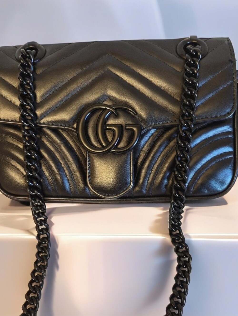 Gucci GG Marmont Small Black Matelassé Shoulder Bag - Picture 2 of 9